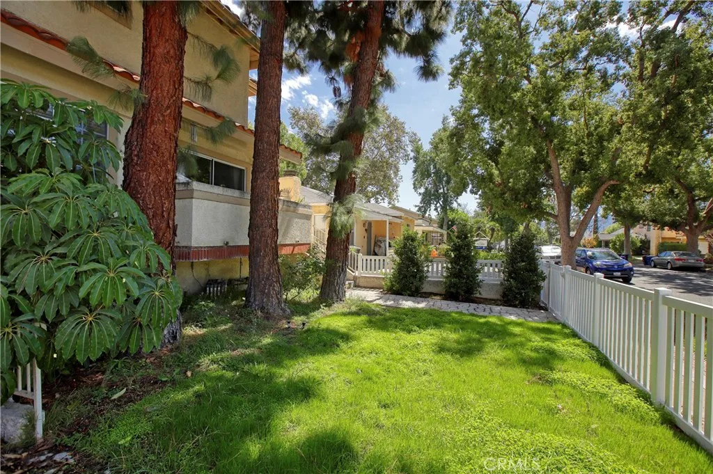 510 N Shelton Street 2, Burbank, California 91506 home-pic-17